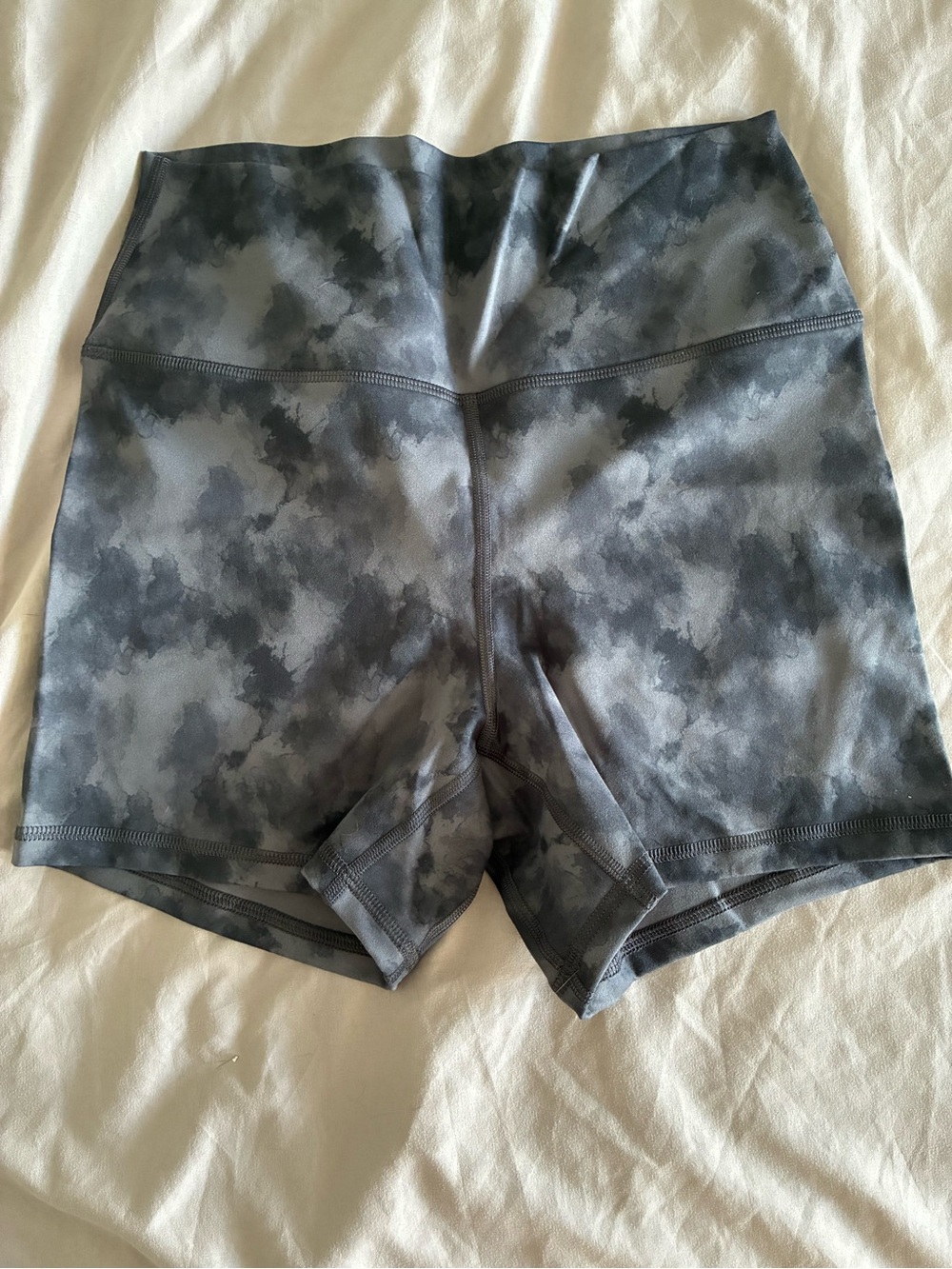NWOT High-Waist Women's Active Shorts — Gray Tie-Dye
